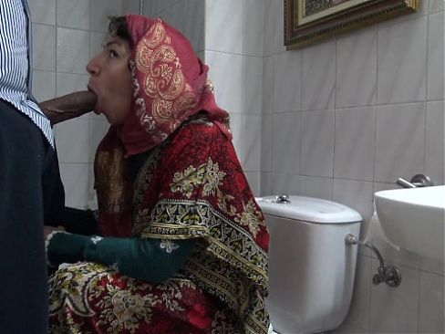 kurdish granny sucks lets african immigrant cum in her mature mouth